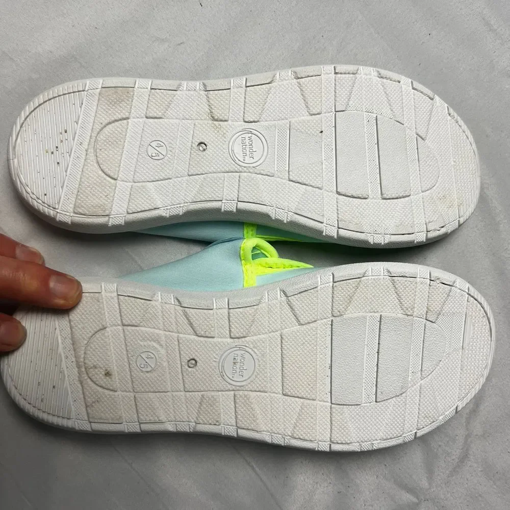Wonder Nation Mint Neon Yellow Mesh Water Shoes Aqua Socks Beach Swimming Sz 4.5